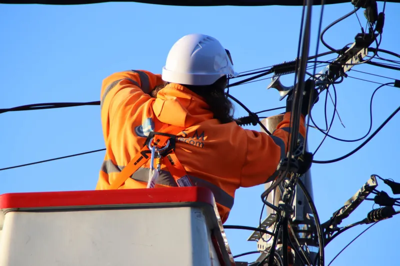 Photo pose câble en aérien